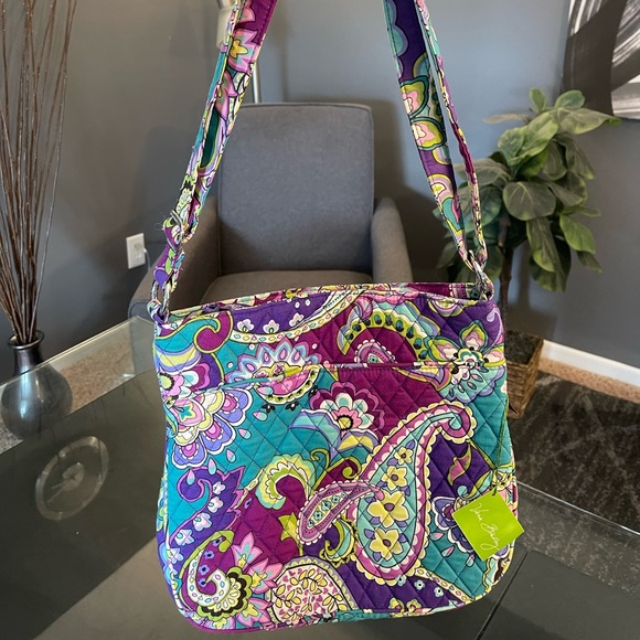 VERA BRADLEY BUNDLE!! Get 2 beautiful bags for the price of 1! Huge sale!! - Picture 10 of 11